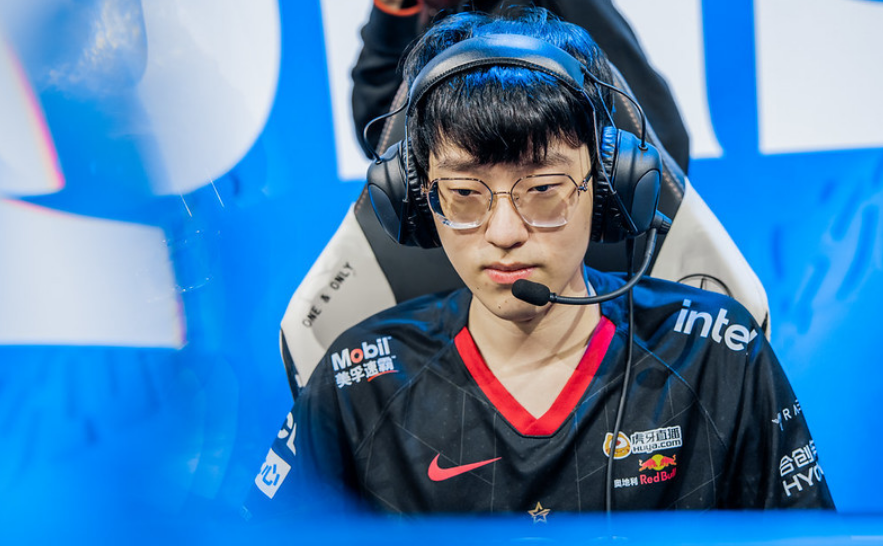 DK横扫EDG，Scout高光表现的简单介绍