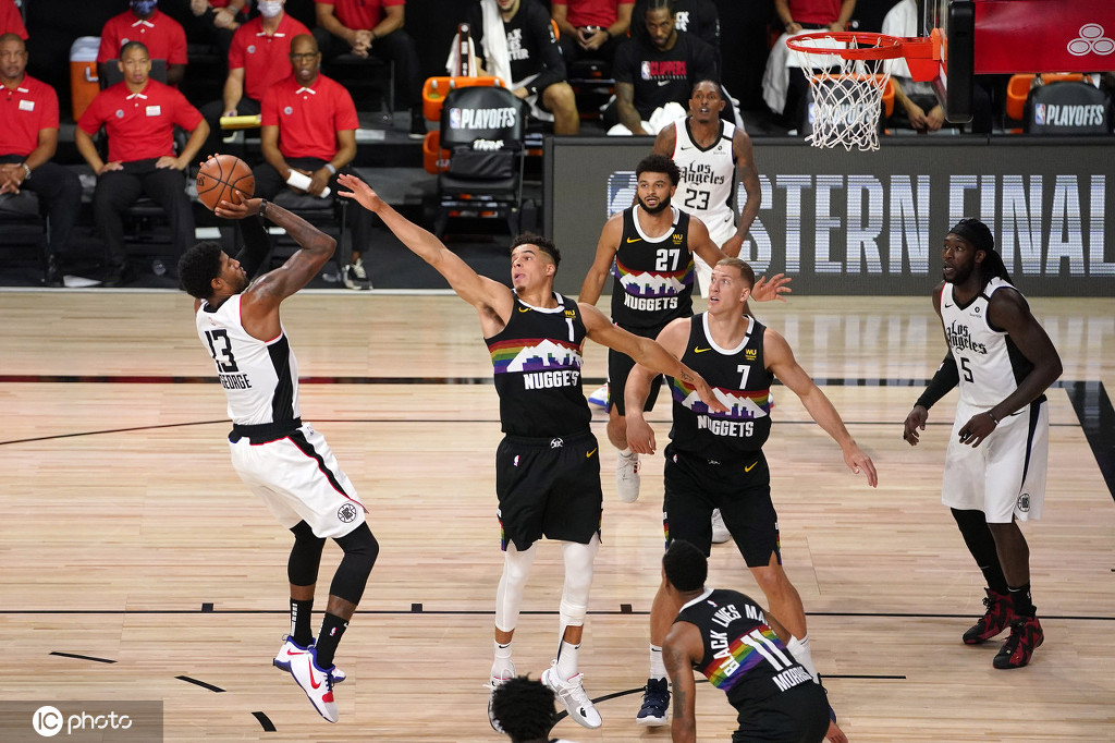 比分分析战术调整奏效，成功扭转局势