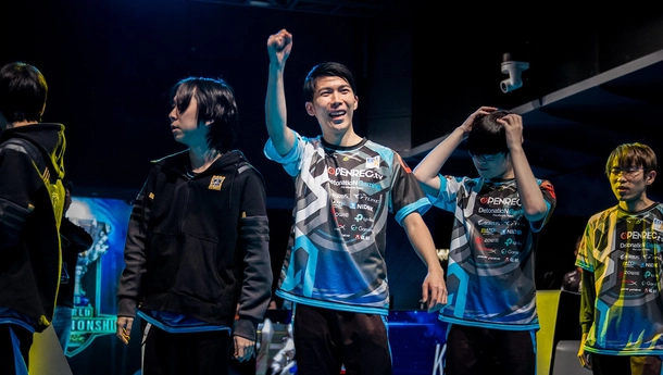 DFM轻取RGE，Faker送出助攻