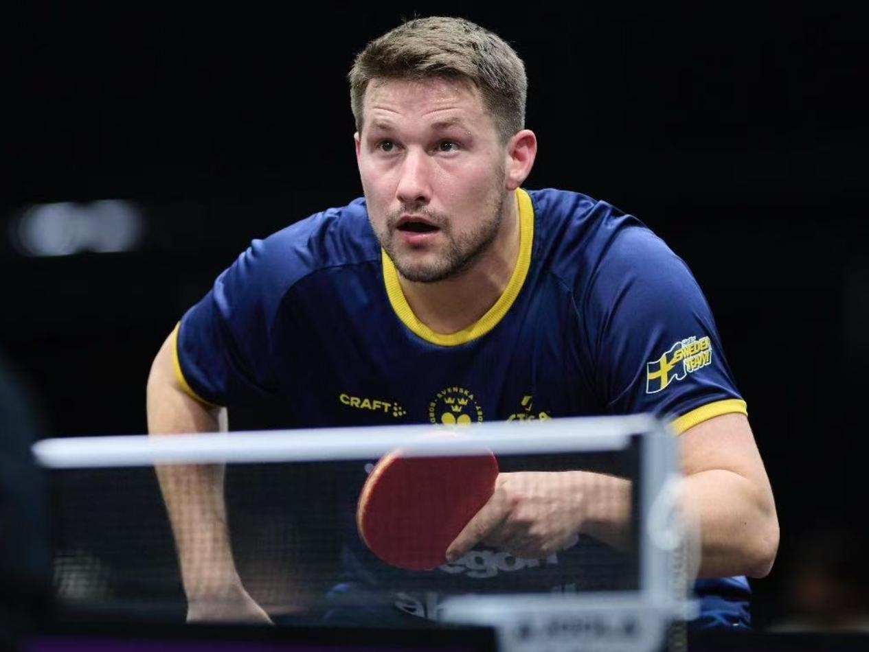 瑞典队碾压日本队,张本智和高光表现 瑞典队碾压日本队,张本智和高光表现