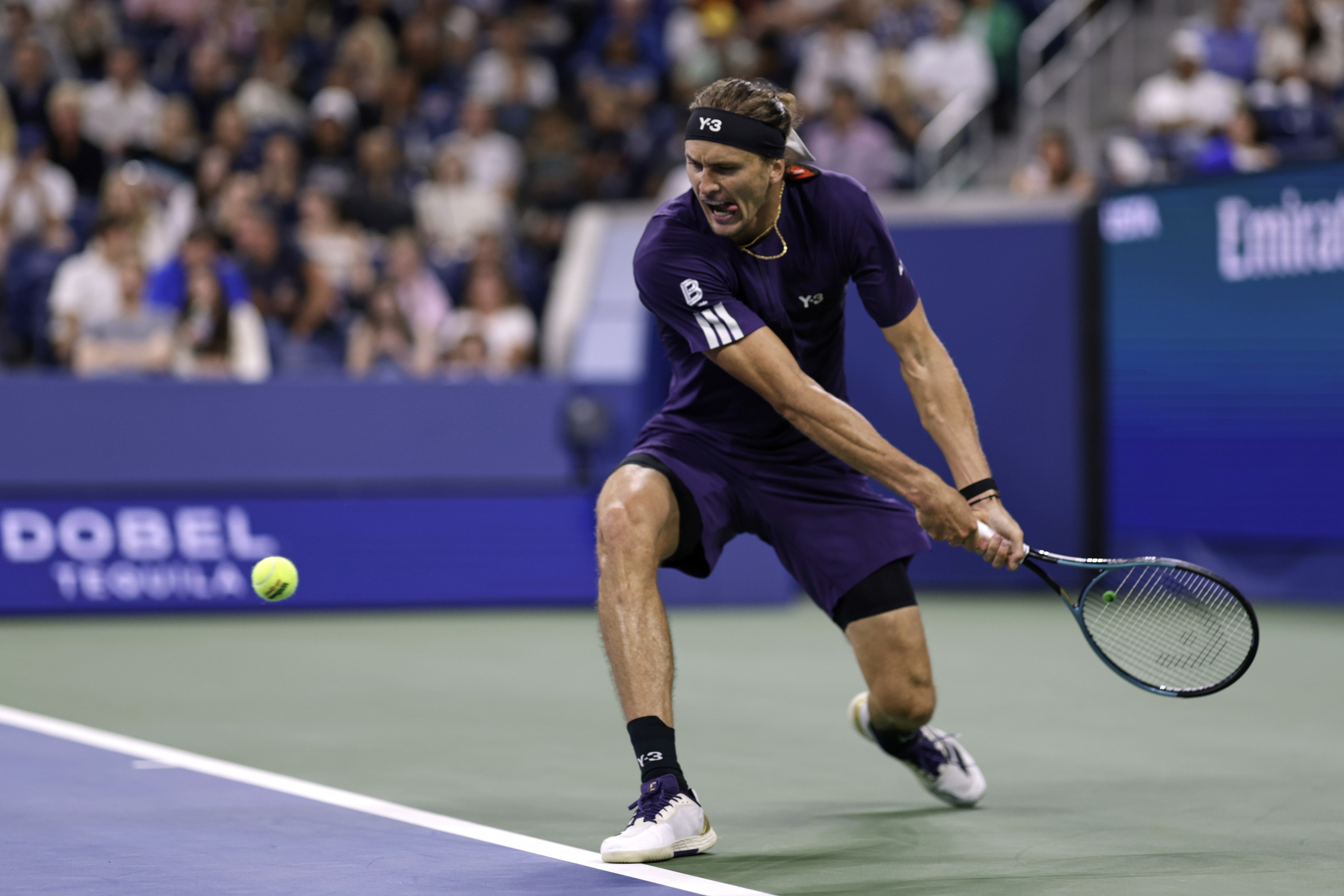 法网险胜美网，兹维列夫关键制胜