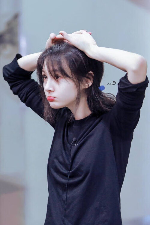 关键先生哈登独领风骚，上海队爆冷横扫NBA篮网