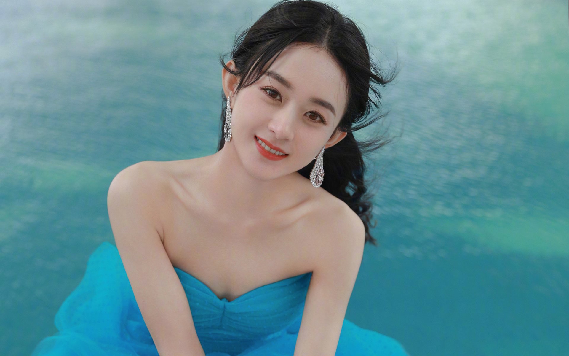 东方新武士挑战安联王座，努涅斯的攻防统治艺术